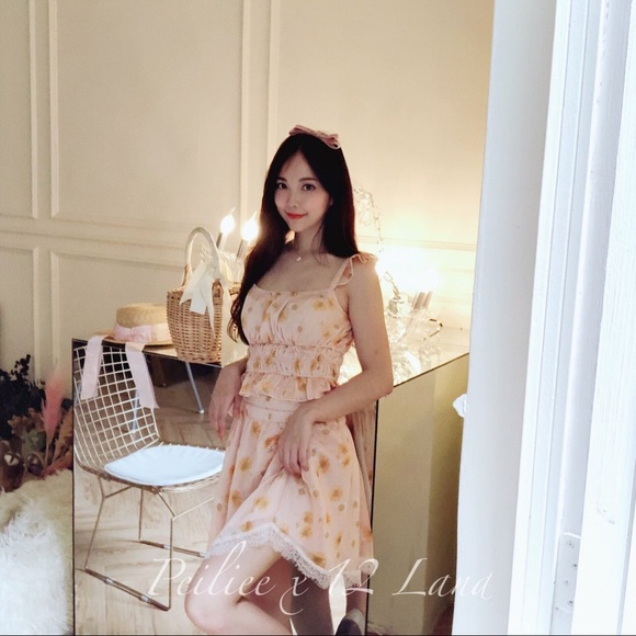 The Girl In The Oil Painting Sun Flower Dress Set - Picture 3 of 12